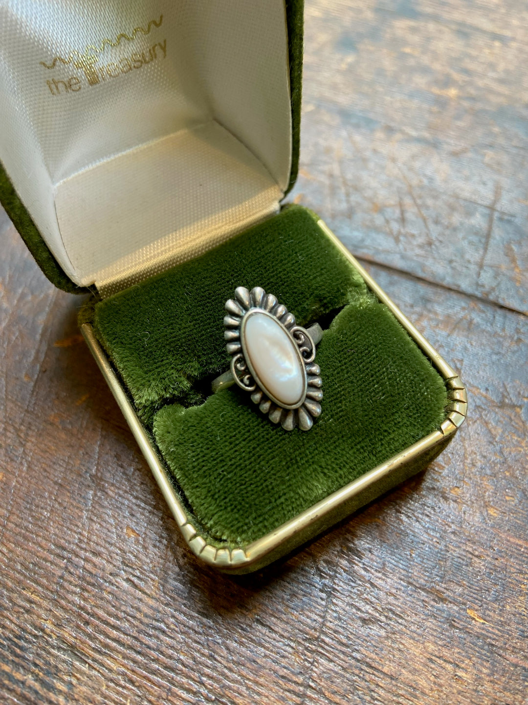 Ring - Sterling Silver Mother of Pearl