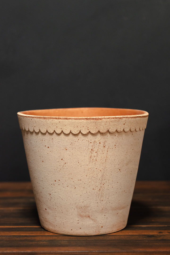 Large - Bergs Potter Helena Pot and Saucer