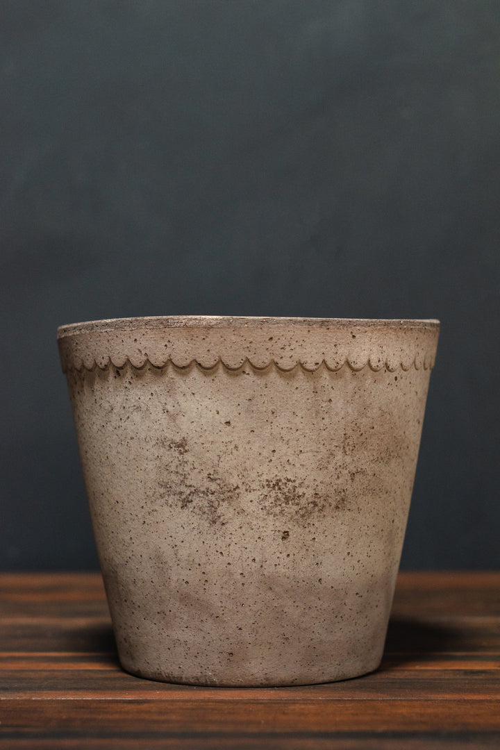 Large - Bergs Potter Helena Pot and Saucer