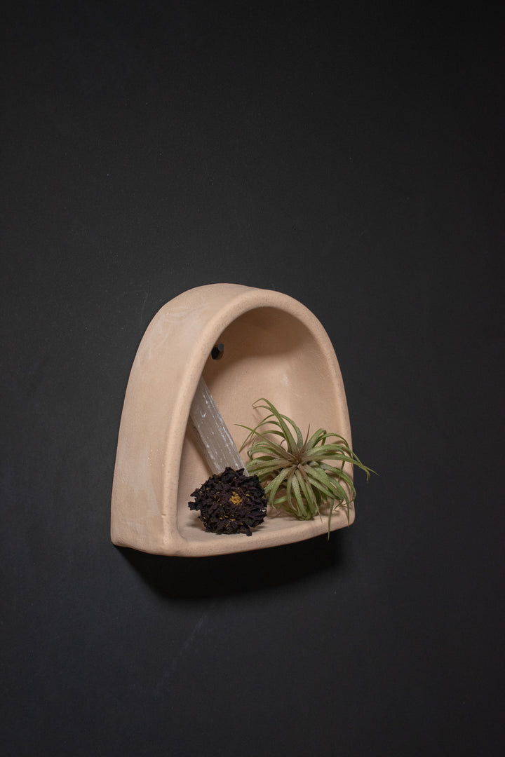 The Minimalist Ceramist - Arch of Inspiration