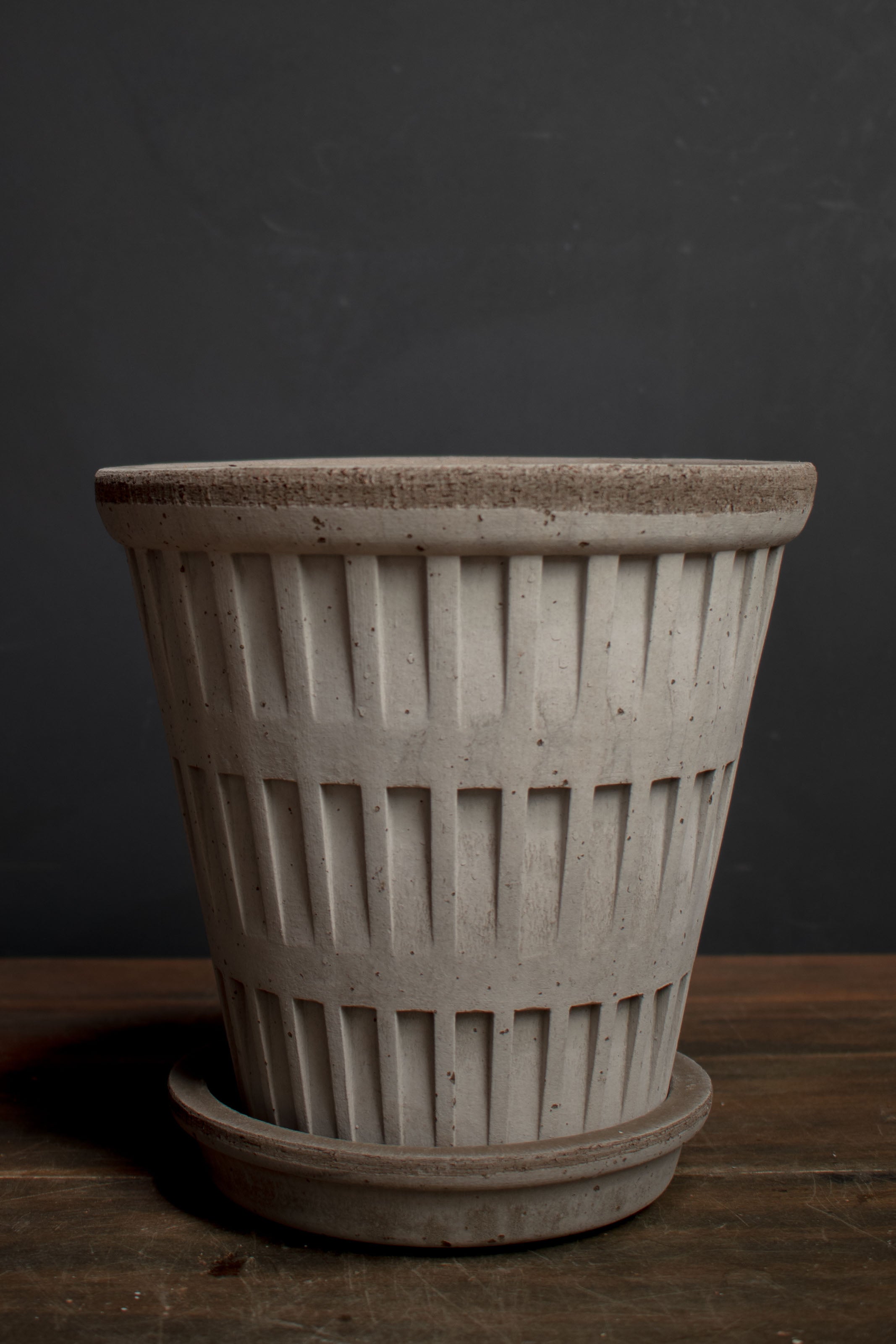 Bergs Potter Pantheon Pot and Saucer Set – Crimson Horticultural