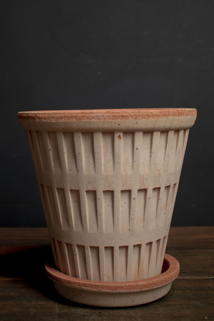 Bergs Potter Pantheon Pot and Saucer Set