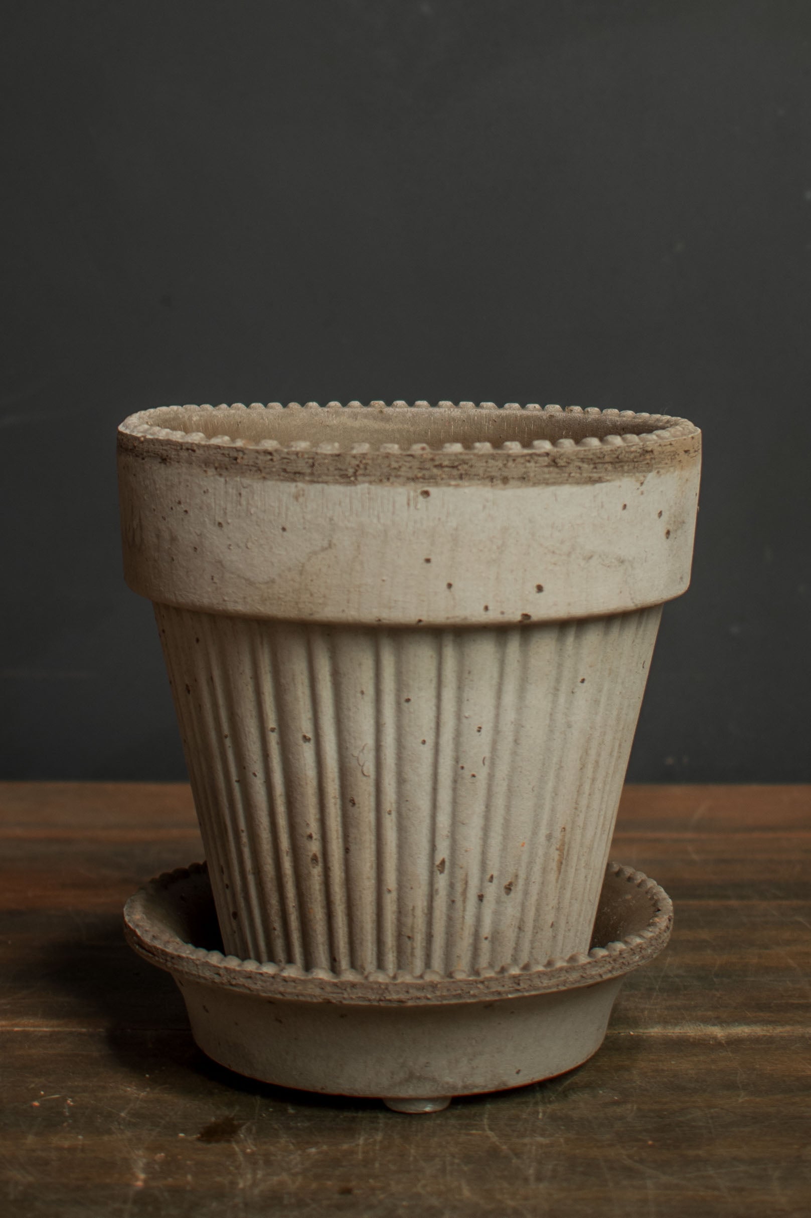 Bergs Potter Simona Pot and Saucer Set – Crimson