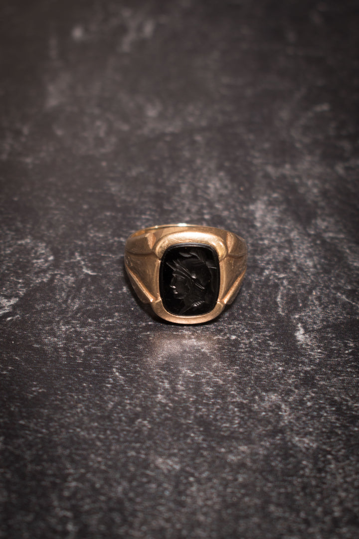 Ring - 10k Onyx Intalio Ring