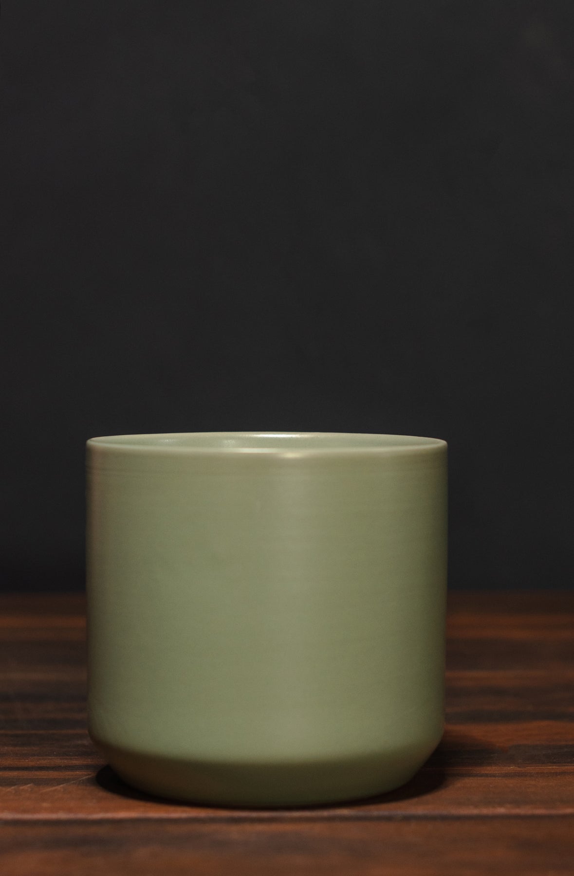 Kendall Pot Crimson Horticultural Rarities